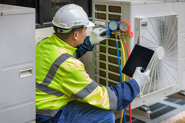 Professional Hvac Installation technician working in Edgewood, PA